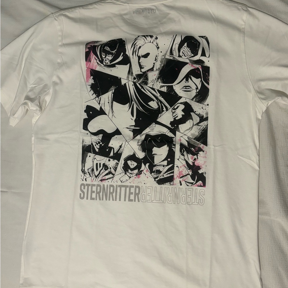 Uniqlo x Bleach shirt